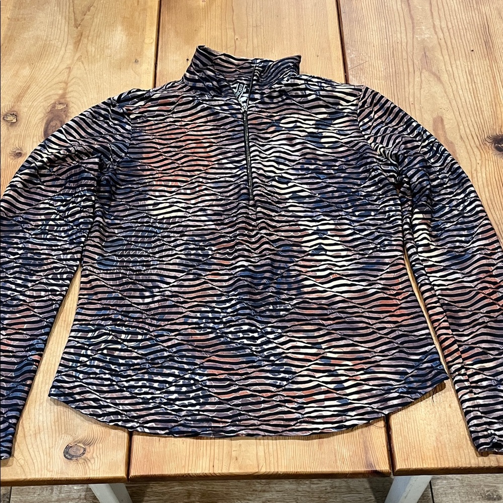 SNO SKINS Animal Print Patterned Quarter-Zip Top textured